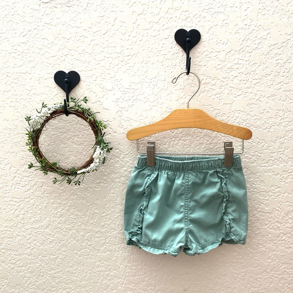 Garanimals Sage Green Ruffle Shorts - Toddler Girl 18M